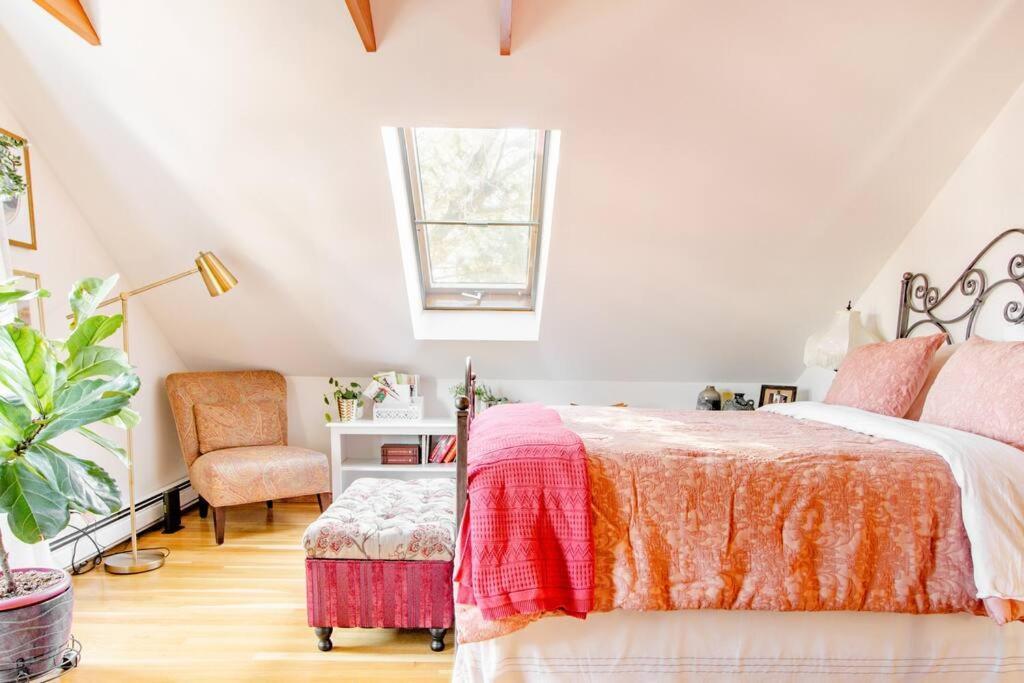 Urban Oasis In Hope Village Providence Luaran gambar
