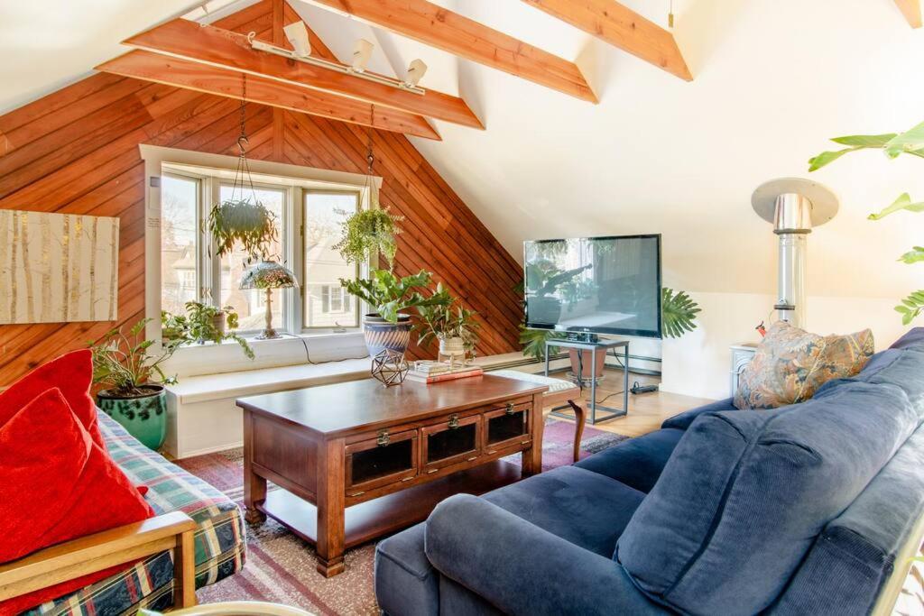 Urban Oasis In Hope Village Providence Luaran gambar